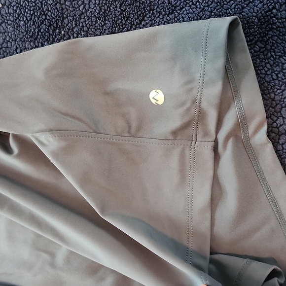 Men's Gray Athletic Shorts - Picture 5 of 9